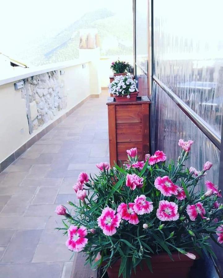 La Rupe Bed And Breakfast Norma Luaran gambar