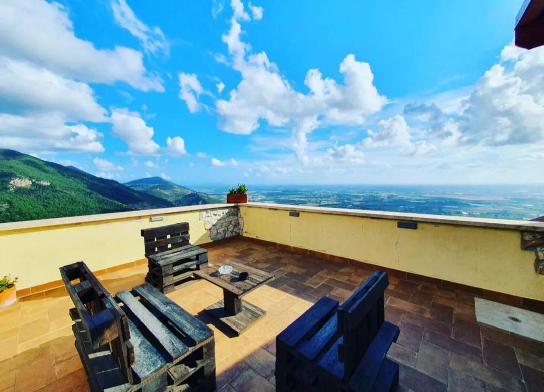La Rupe Bed And Breakfast Norma Luaran gambar